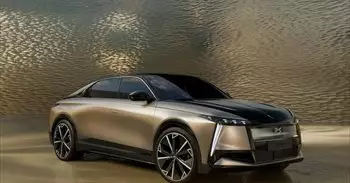 DS (Stellantis) presenta su "buque insignia eléctrico", el Nº8, con 750 kilómetros de autonomía