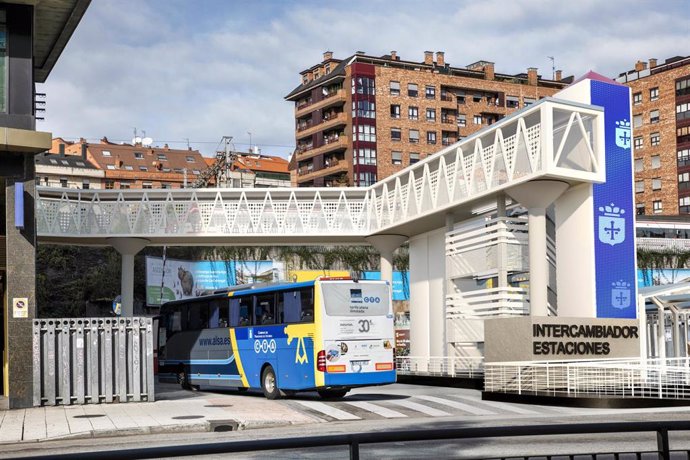 Archivo - Infografía de la pasarela intermodal de Oviedo.