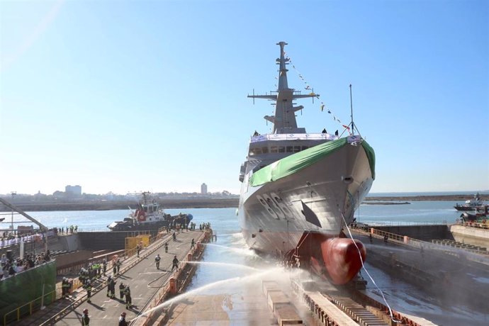 Archivo - Navantia bota en San Fernando (Cádiz) la quinta corbeta para Arabia Saudí. (Foto de archivo).