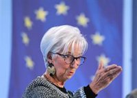 Lagarde desvela que el Consejo del BCE debatió la posibilidad de bajar 50 puntos básicos