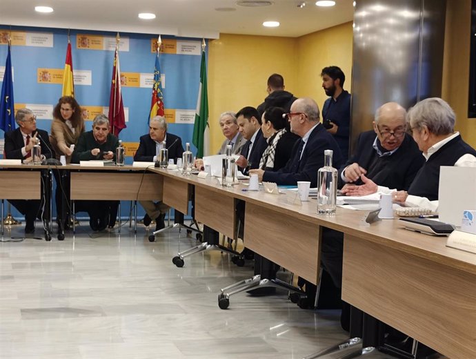 El secretario general de la Consejería de Agua, Agricultura, Ganadería y Pesca, Francisco González Zapater, en la reunión de la Junta de Gobierno de la CHS