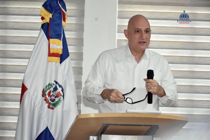 El ministro de Economía, Planificación y Desarrollo de República Dominicana, Isa Pávil