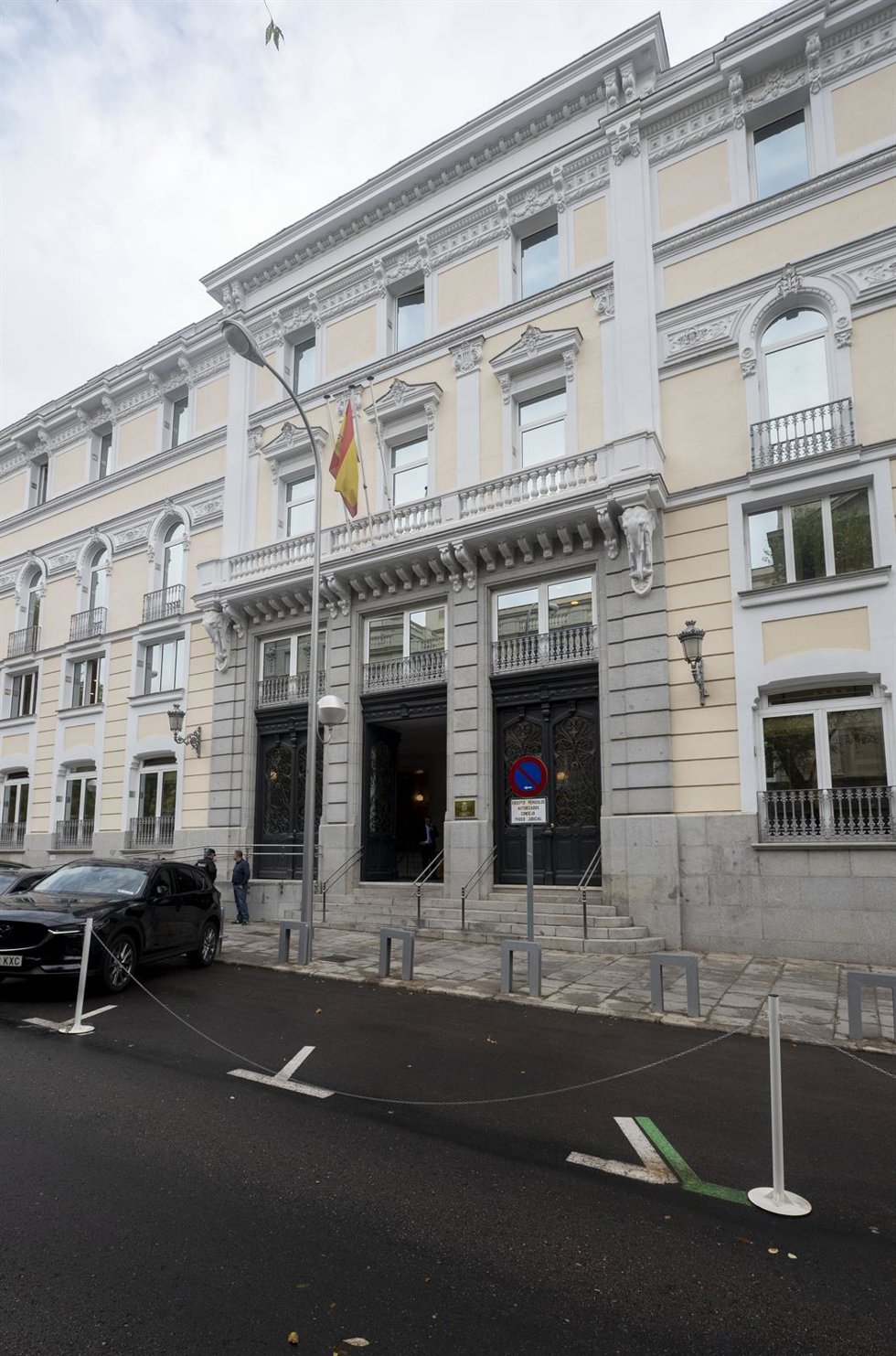 Archivo - Fachada del Consejo General del Poder Judicial (CGPJ), a 10 de octubre de 2022, en Madrid (España). El presidente del Consejo General del Poder Judicial (CGPJ) y del Tribunal Supremo (TS), Carlos Lesmes, ha convocado a la Sala de Gobierno del