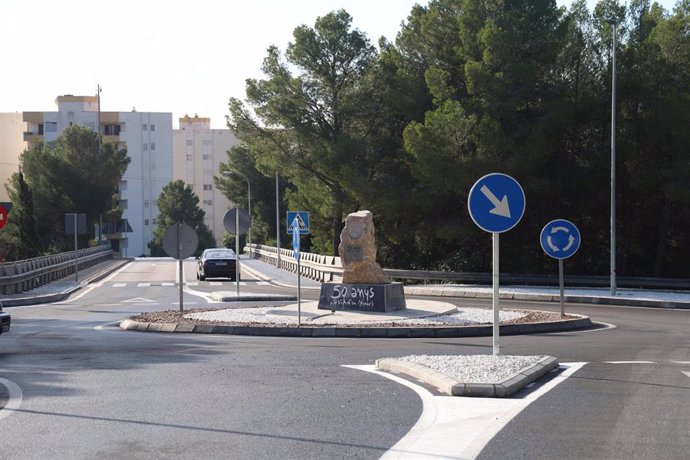 Nueva rotonda de Costa d'en Blanes inaugurada este viernes.