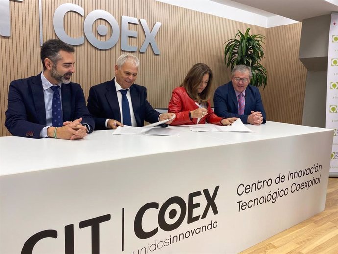 La Junta firma con Cooperativas Agro-alimentarias de Andalucía el acuerdo para impulsar la FP Dual.