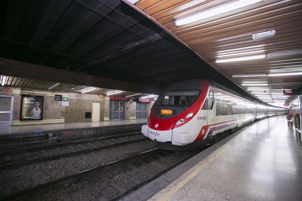 Renfe recupera el lunes el servicio de las líneas C1 Valncia-Gandia y C2 Valncia-Xtiva-Moixent tras la dana 