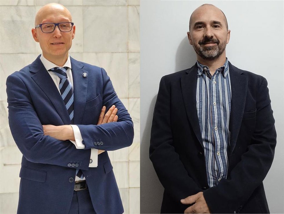 Archivo - De izquierda a derecha, los profesores de la UGR Francisco Liébana Cabanillas y Francisco Muñoz Leiva