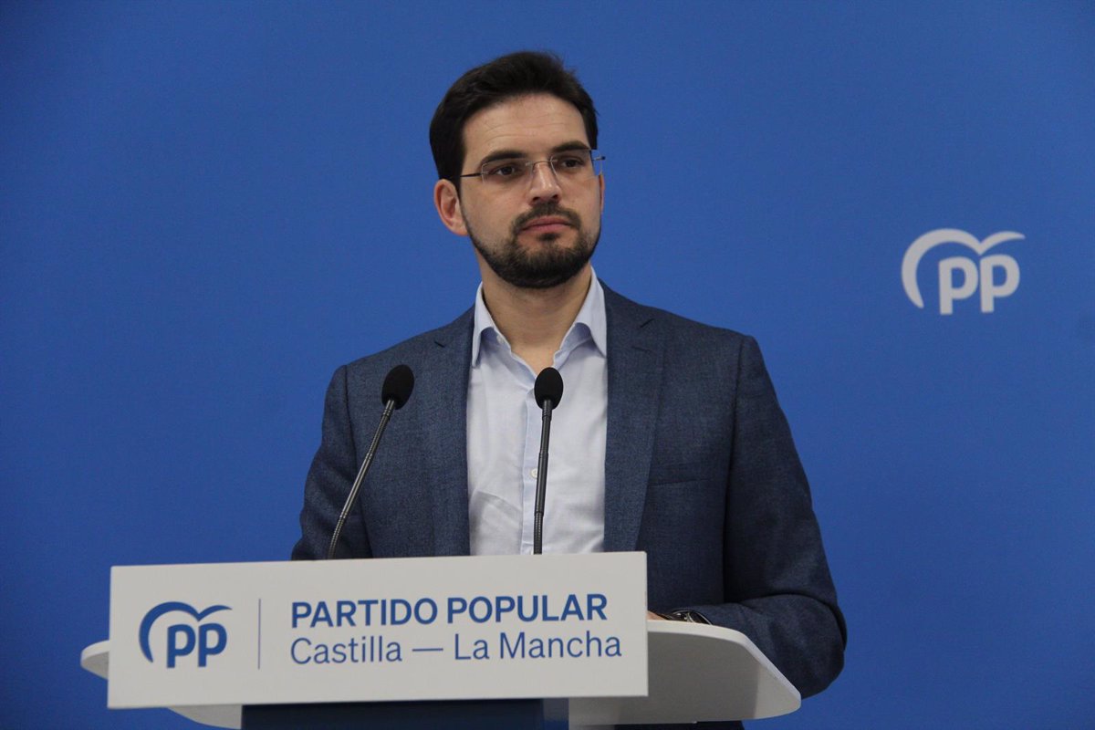 PP pregunta a Page si se traerá a Castilla-La Mancha de la Conferencia de Presidentes  la entronización de Sánchez 