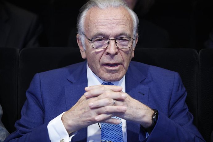 Archivo - El presidente de CriteriaCaixa, Isidro Fainé.