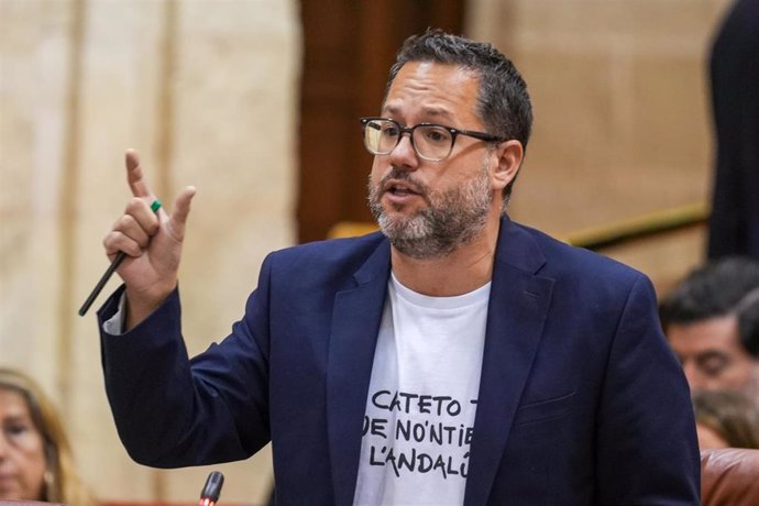 El portavoz del Grupo Mixto-Adelante Andalucía, José Ignacio García, en una imagen de archivo en el Pleno del Parlamento.