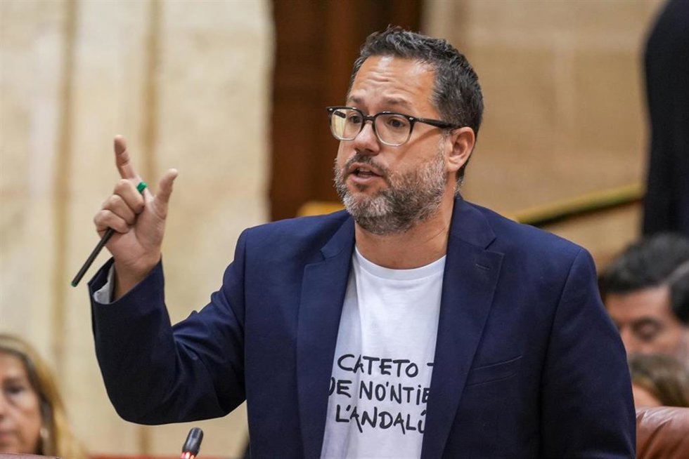 El portavoz del Grupo Mixto-Adelante Andalucía, José Ignacio García, en una imagen de archivo en el Pleno del Parlamento.