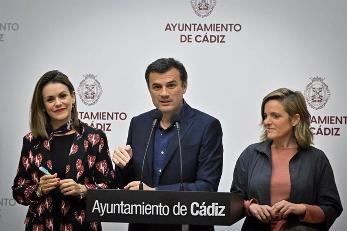 El alcalde de Cádiz, Bruno García, en rueda de prensa.