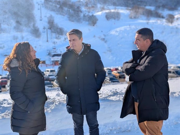 El diputado del PP Pedro de Rueda,en la estación de esquí de Fuentes de Invierno.