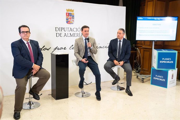 Presentación del Plan Especial de Cementerios de la Diputación de Almería.