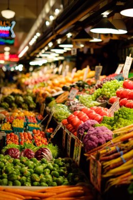 Archivo - Interior del Mercado de Las Palmeritas