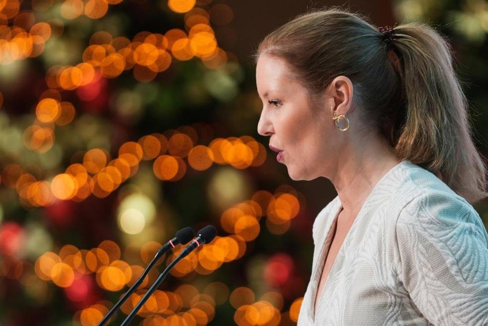 La consejera de Familia, Juventud y Asuntos Sociales, Ana Dávila, durante el acto de conmemoración del Día Internacional de la Eliminación de la Violencia contra la Mujer, el lunes 25 de noviembre de 2024, en Madrid.