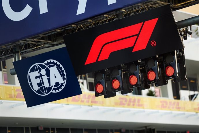 Archivo - Logo de la FIA y de la F1 en el GP de Miami 2023.