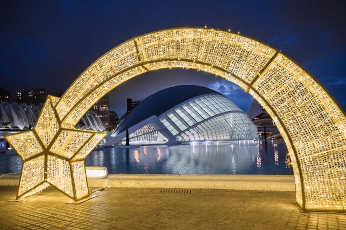 El Paseo de Arbotantes acoge el mercado de Navidad de la Ciutat de les Arts i les Ciències