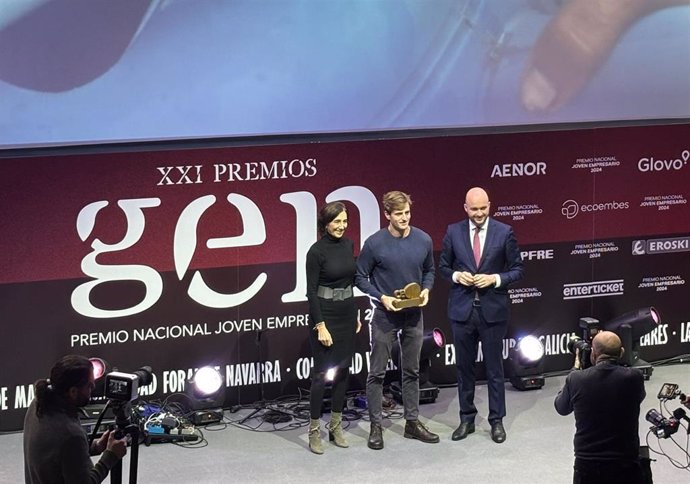 El Empresario Antonio Espinosa De Los Monteros Ha Recibido El Premio Nacional Joven Empresario Por Su Labor En AUARA