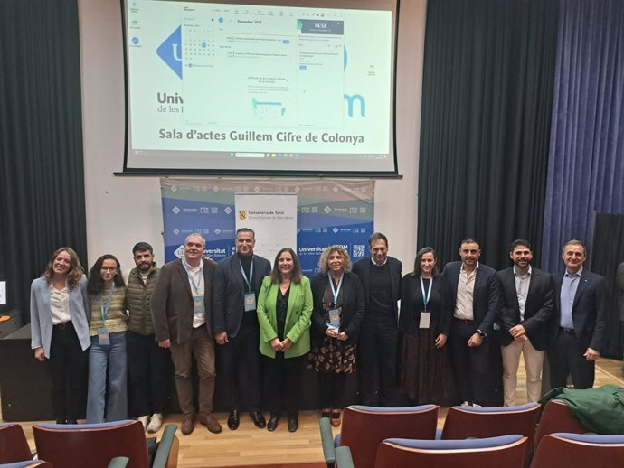 La consellera de Salud, Manuela García, clausura la jornada 'L'Esport i l'exercici físic amb el benestar emocional'