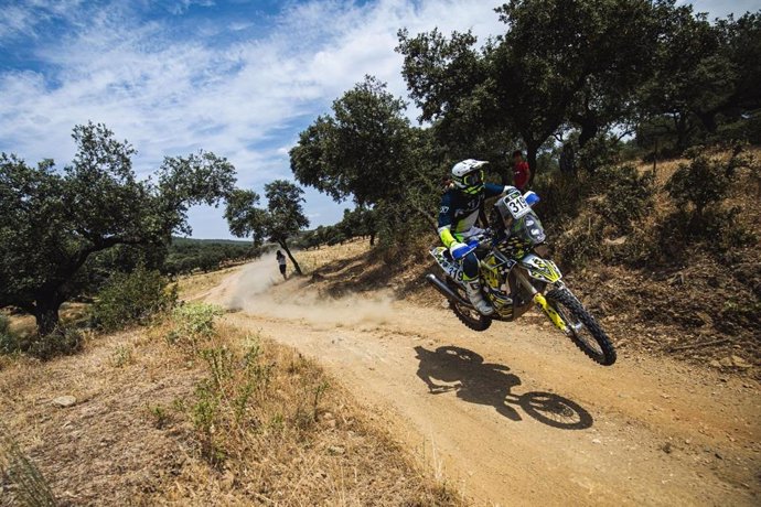 Un piloto de la Baja TT Dehesa de Extremadura.