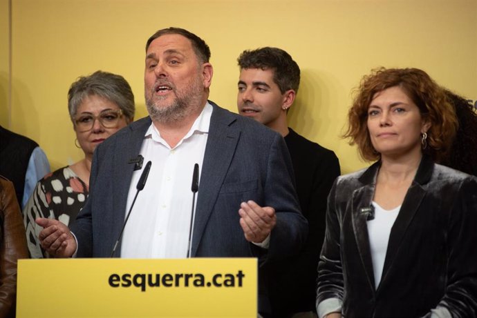 Archivo - El expresidente de ERC y candidato a la reelección, Oriol Junqueras, tras la primera vuelta de la jornada electoral por el 30 Congreso Nacional de ERC, en la sede del partido en Barcelona (Catalunya)