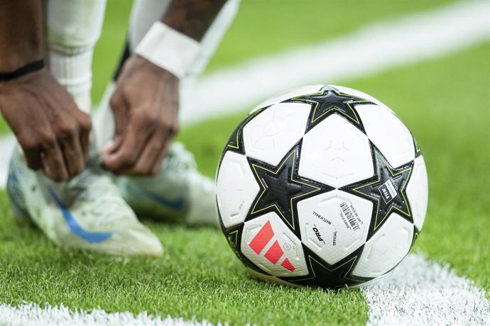 Archivo - Ball of the match ilustration during the UEFA Champions League 2024/25 League Phase MD1 match between Real Madrid CF and VfB Stuttgart at Estadio Santiago Bernabeu on September 17, 2024 in Madrid, Spain.