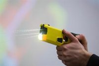 Condenado a cárcel tras ser sorprendido con heroína y una pistola táser en su casa de La Algaba (Sevilla)