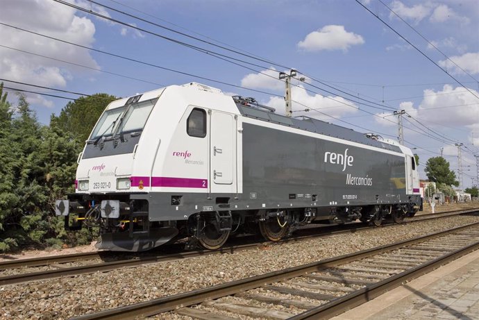 Archivo - Tren de Renfe Mercancías