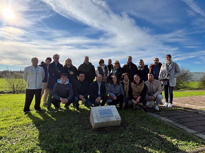 Santander inaugura el bosque del comercio para compensar la huella de carbona de 30 establecimientos