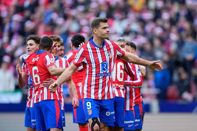 Alexander Sorloth celebra su gol en el Atlético de Madrid-Getafe