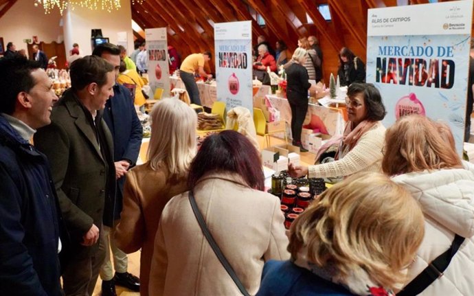 El IV Mercado de Navidad y II Salón del Vino de Alimentos de Valladolid