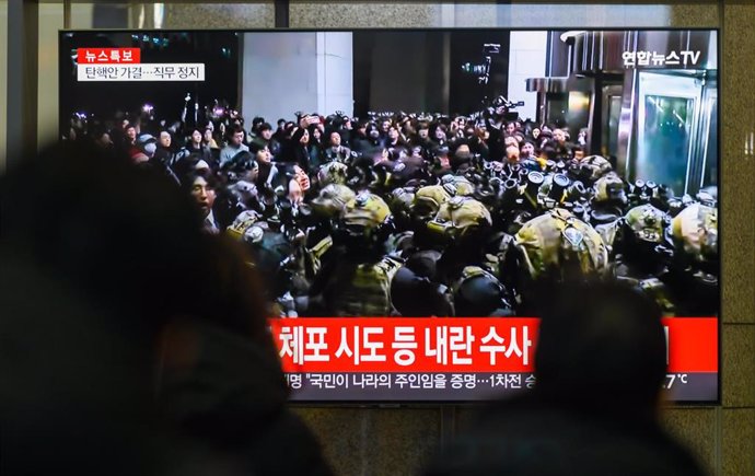 Imagen del Parlamento surcoreano durante la declaración de la ley marcial 