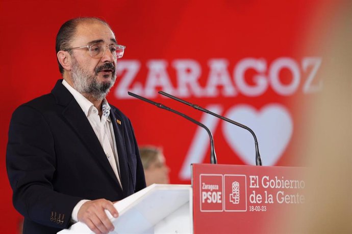 Archivo - El presidente de Aragón, Javier Lambán, interviene durante un acto de precampaña en el Palacio de Congresos, a 18 de febrero de 2023, en Zaragoza, Aragón (España).