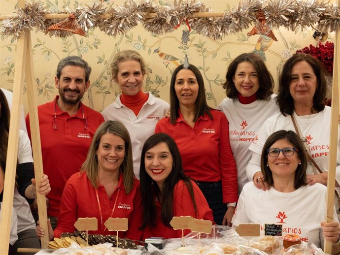 La Infanta Elena en el Mercadillo Solidario Fundación MAPFRE en el Wellington Hotel este domingo