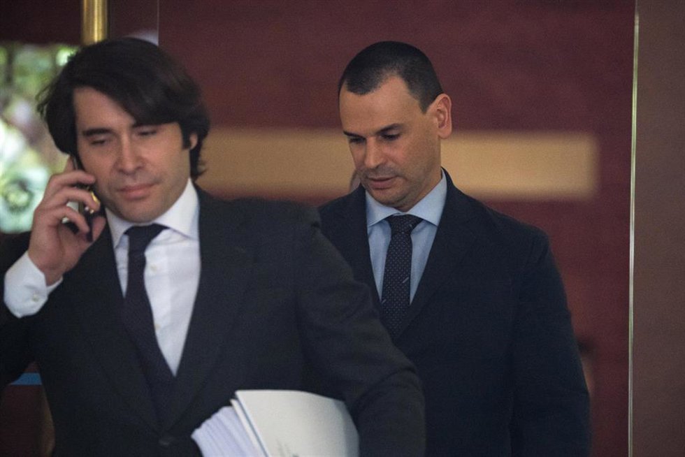 Archivo - La pareja de la presidenta de la Comunidad de Madrid, Alberto González Amador (d), a su salida del Tribunal Superior de Justicia, 