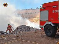 Las evacuaciones por el incendio en el vertedero de Alberic son "preventivas" hasta que baje el nivel de humo