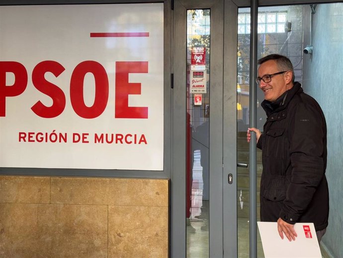 Diego Conesa, a su salida de la sede del PSRM-PSOE