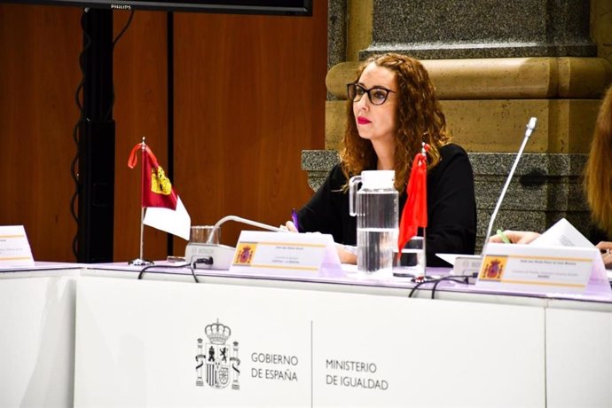 La consejera de Igualdad, Sara Simón, minutos antes de participar en una nueva Conferencia Sectorial de Igualdad, en la sede del Ministerio.