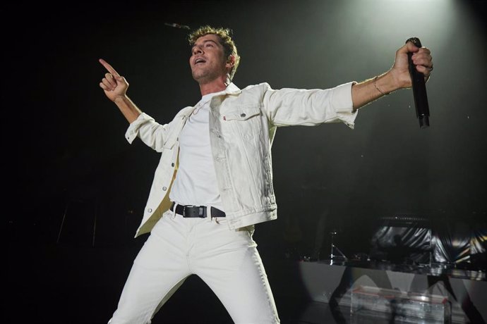 Archivo - El cantante David Bisbal durante una actuación en el concierto de su nueva gira TOUR VOLARÉ, a 8 de junio de 2024, en Pamplona, Navarra (España). David Bisbal Ferre es un cantante, compositor y actor español que alcanzó la fama a principios de l