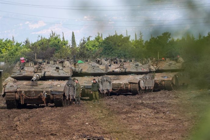 Archivo - Tanques del Ejército de Israel en la frontera con Líbano