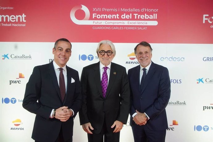 (I-D) El Director General De Derby Hotels E Hijo Del Presidente, Jordi Clos, Joaquim Clos; El Presidente De Foment Del Treball, Josep Sánchez Llibre, Y El Presidente De Grupo Planeta, José Creuheras.