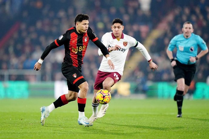 Evanilson y Edson Álvarez en el Bournemouth-West Ham