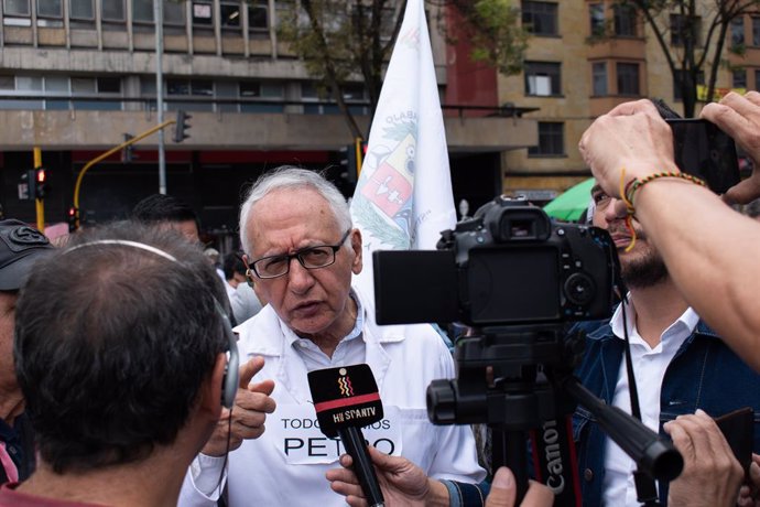 Colombia.- Condenado a tres días de arresto el ministro de Salud colombiano por desacato