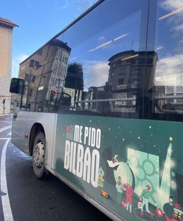 Campaña de compras navideñas en Bilbao publicitada en los autobuses urbanos de Vitoria-Gasteiz