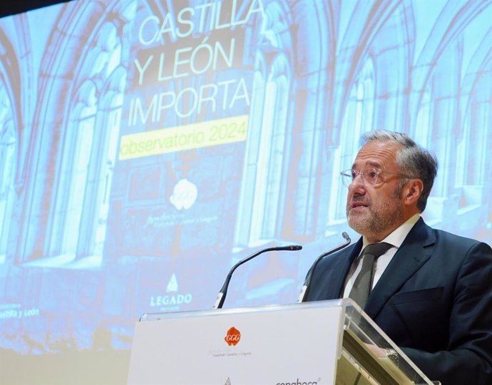 Carlos Pollán en las presentación del 'Observatorio Castilla y León Importa 2024'