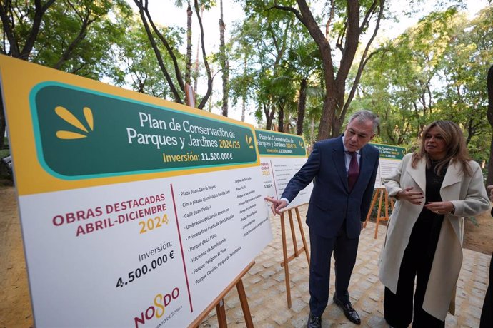 El alcalde de Sevilla, José Luis Sanz, presenta el Plan de Conservación y Mantenimiento de Parques y Jardines de Sevilla