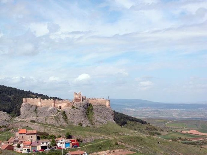 Archivo - Pueblo de Clavijo en La Rioja