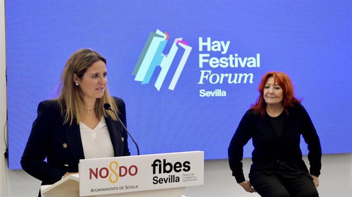 La delegada de Turismo y Cultura del Ayuntamiento de Sevilla, Angie Moreno, ha presentado la tercera edición del 'Hay Festival Sevilla'