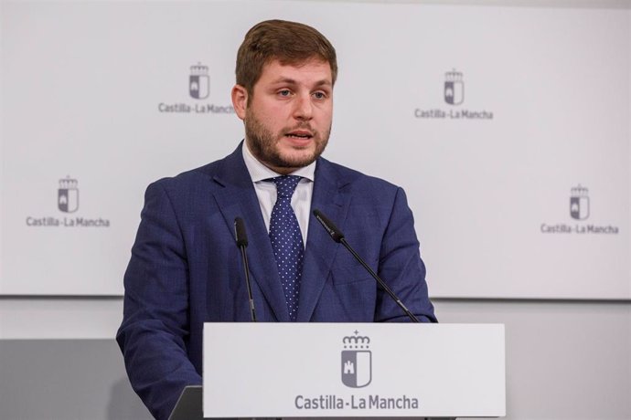 El consejero de Fomento,Nacho Hernando, en rueda de prensa.